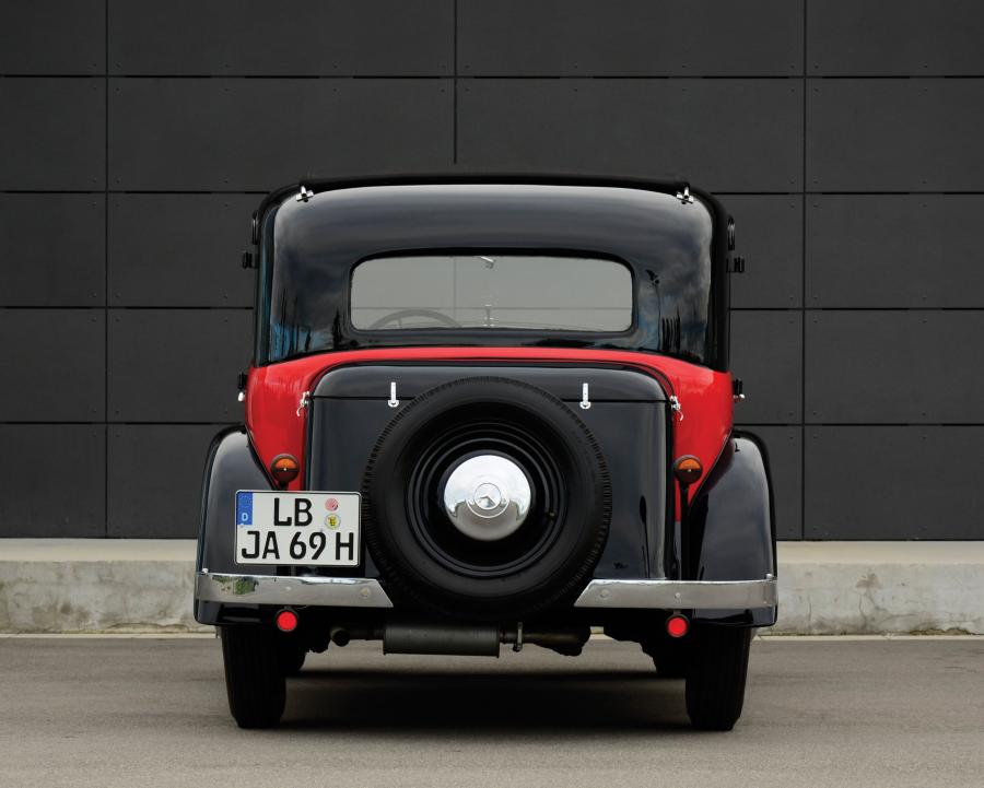  Mercedes-Benz 200 Sonnenscheinlimousine 1934 года  (фото 14 из 16)